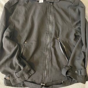 Bar III lends a perfect finish to your weekday looks in this open-front blazer.